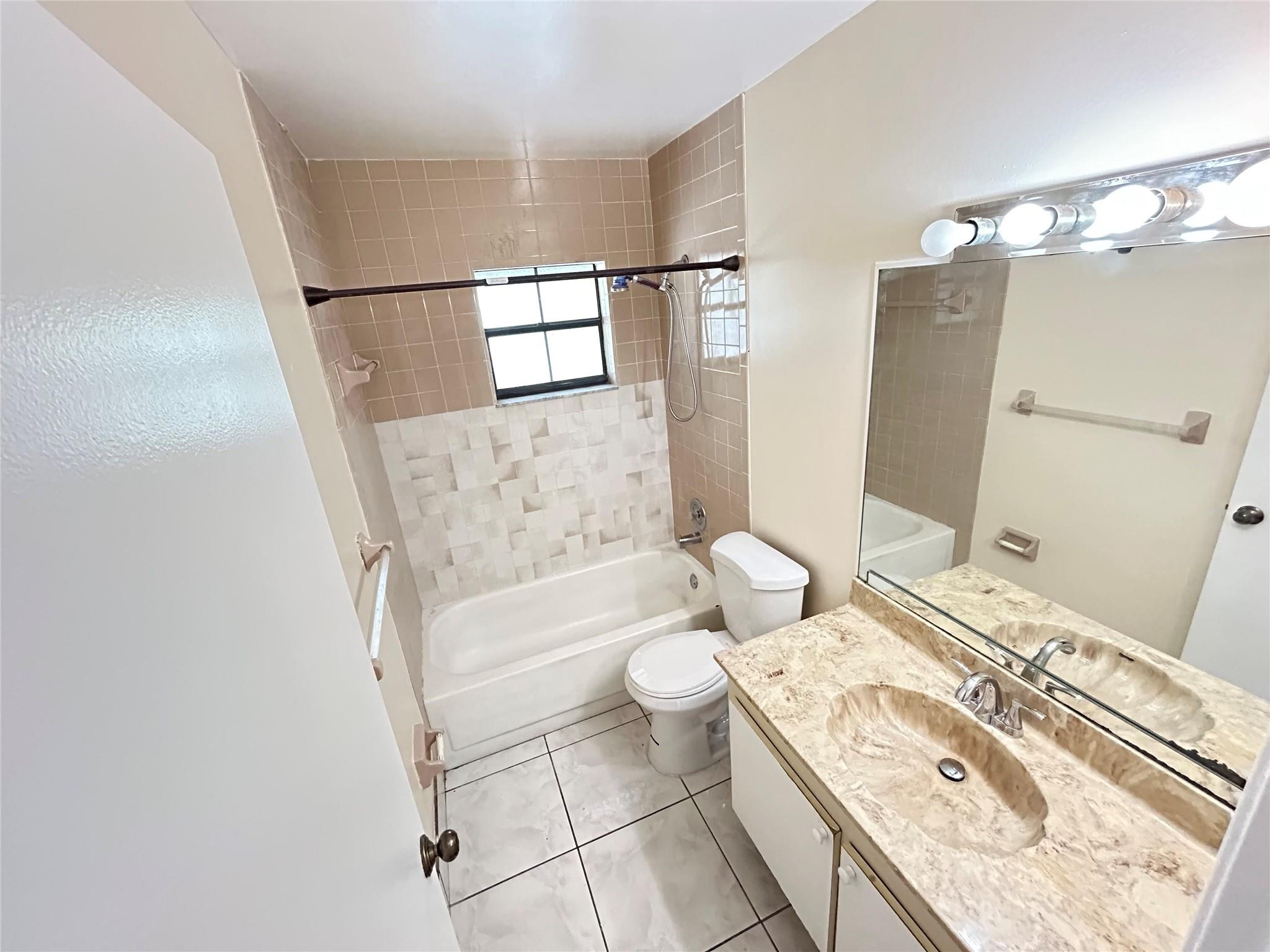 Grenadier Lakes At Welleb - Residential Lease
