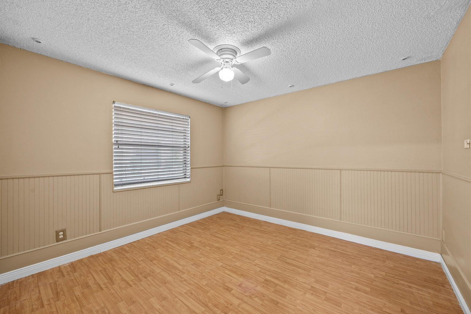 TREE LAKE - Residential Lease