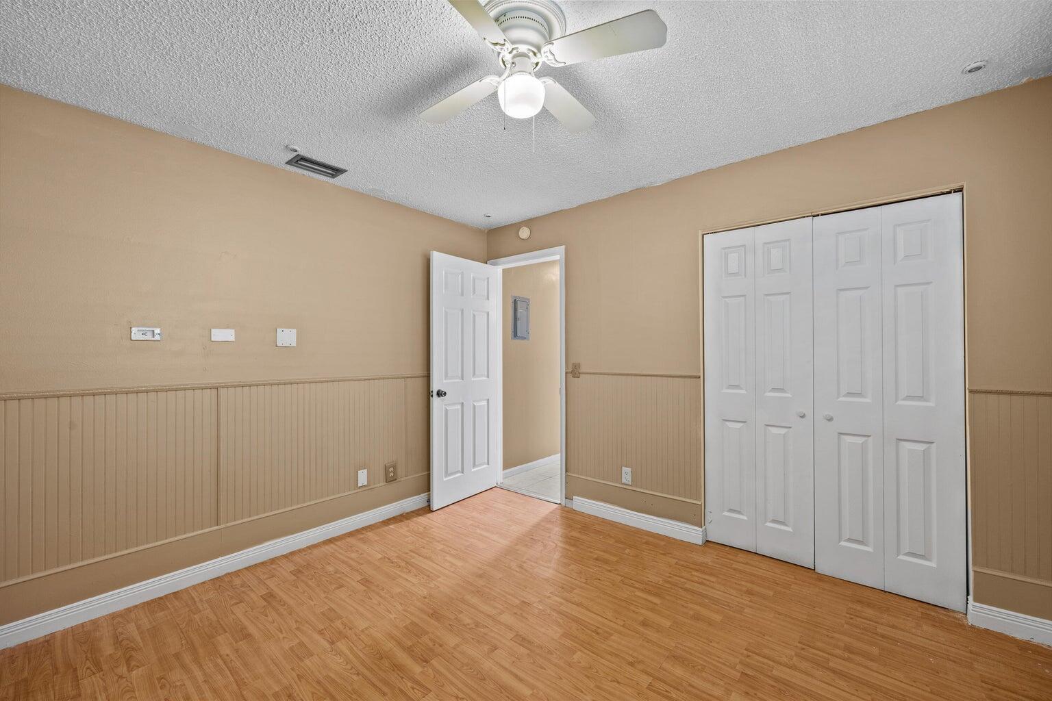 TREE LAKE - Residential Lease