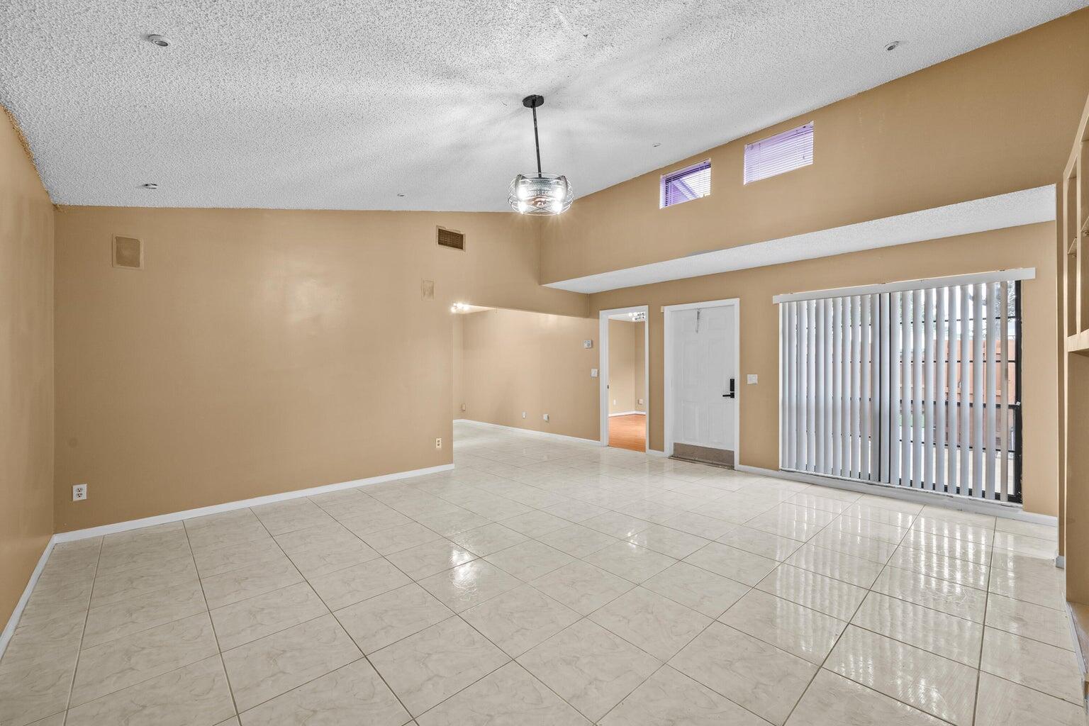 TREE LAKE - Residential Lease