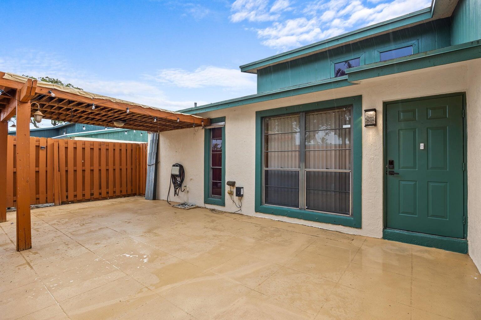 TREE LAKE - Residential Lease