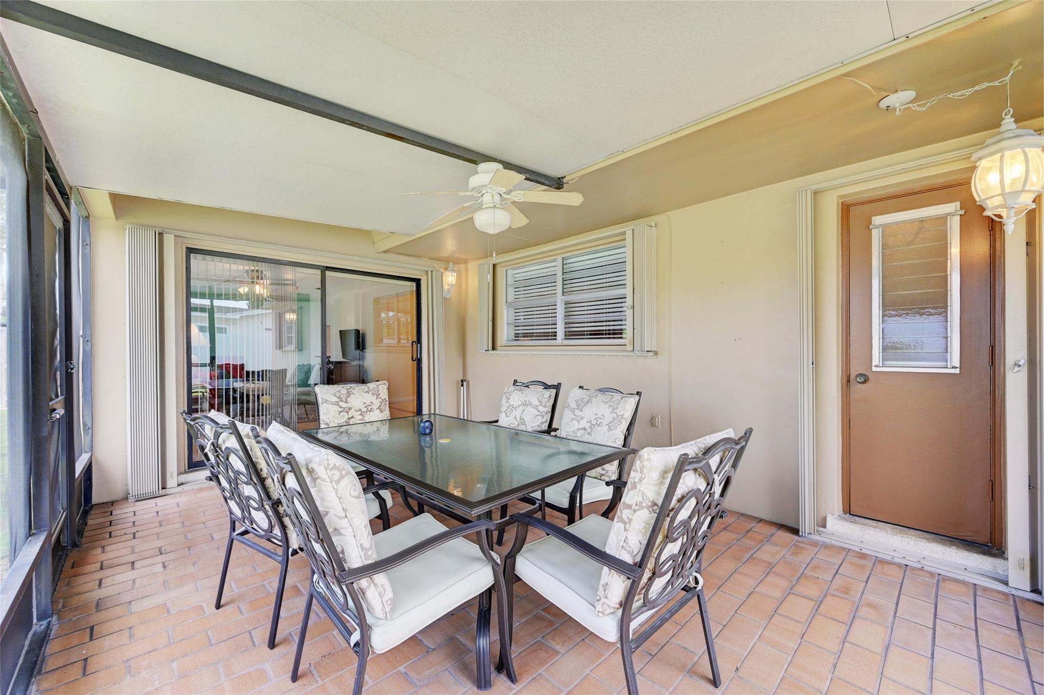 Pembroke Lakes Sec 1 76-4 - Residential