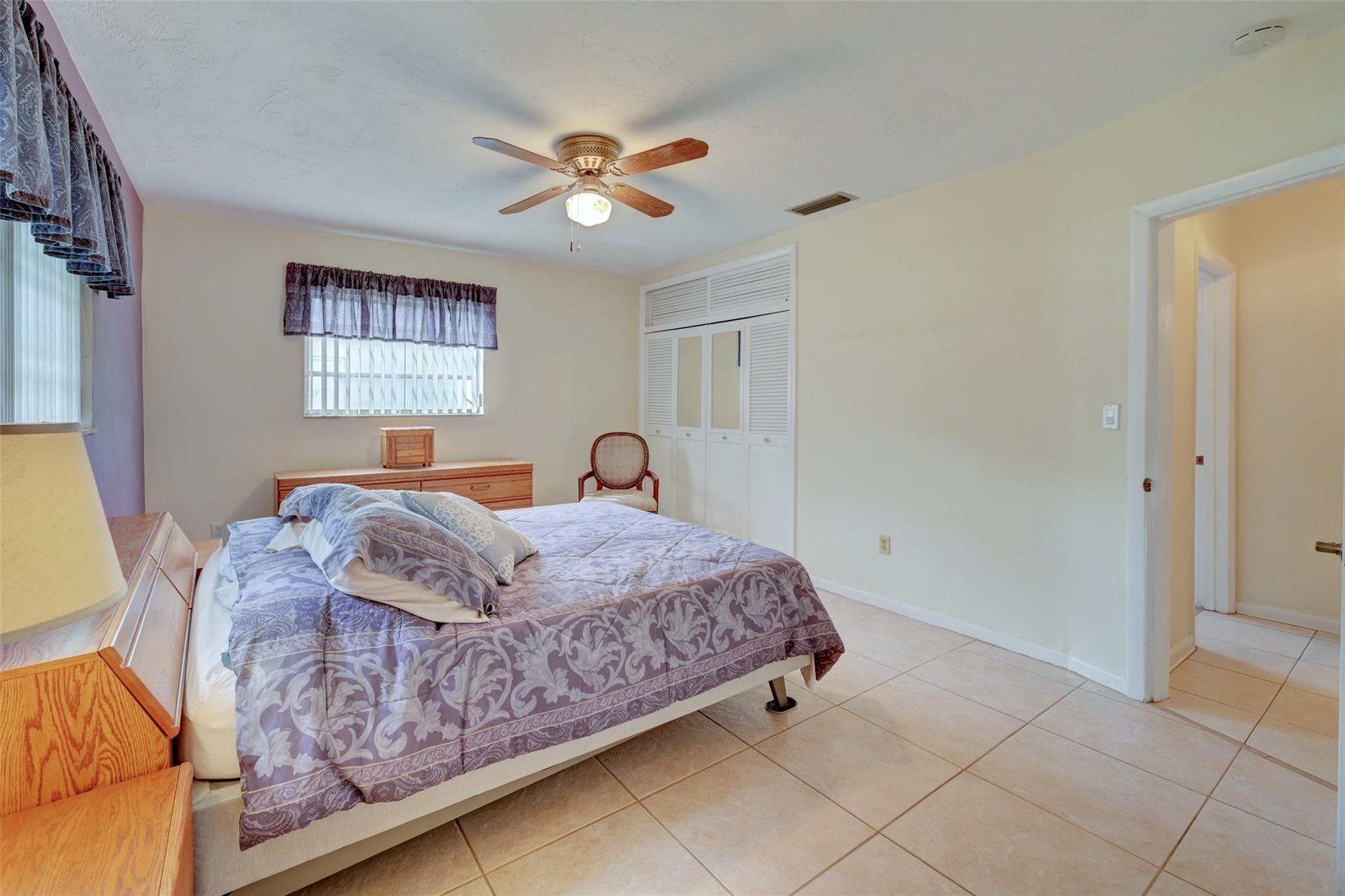 Pembroke Lakes Sec 1 76-4 - Residential
