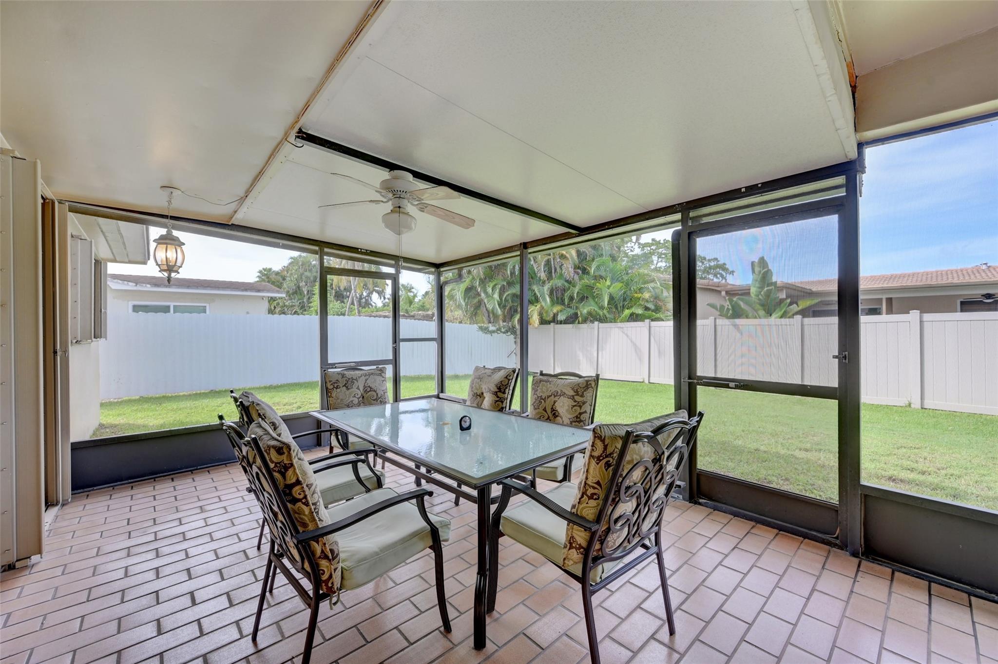 Pembroke Lakes Sec 1 76-4 - Residential