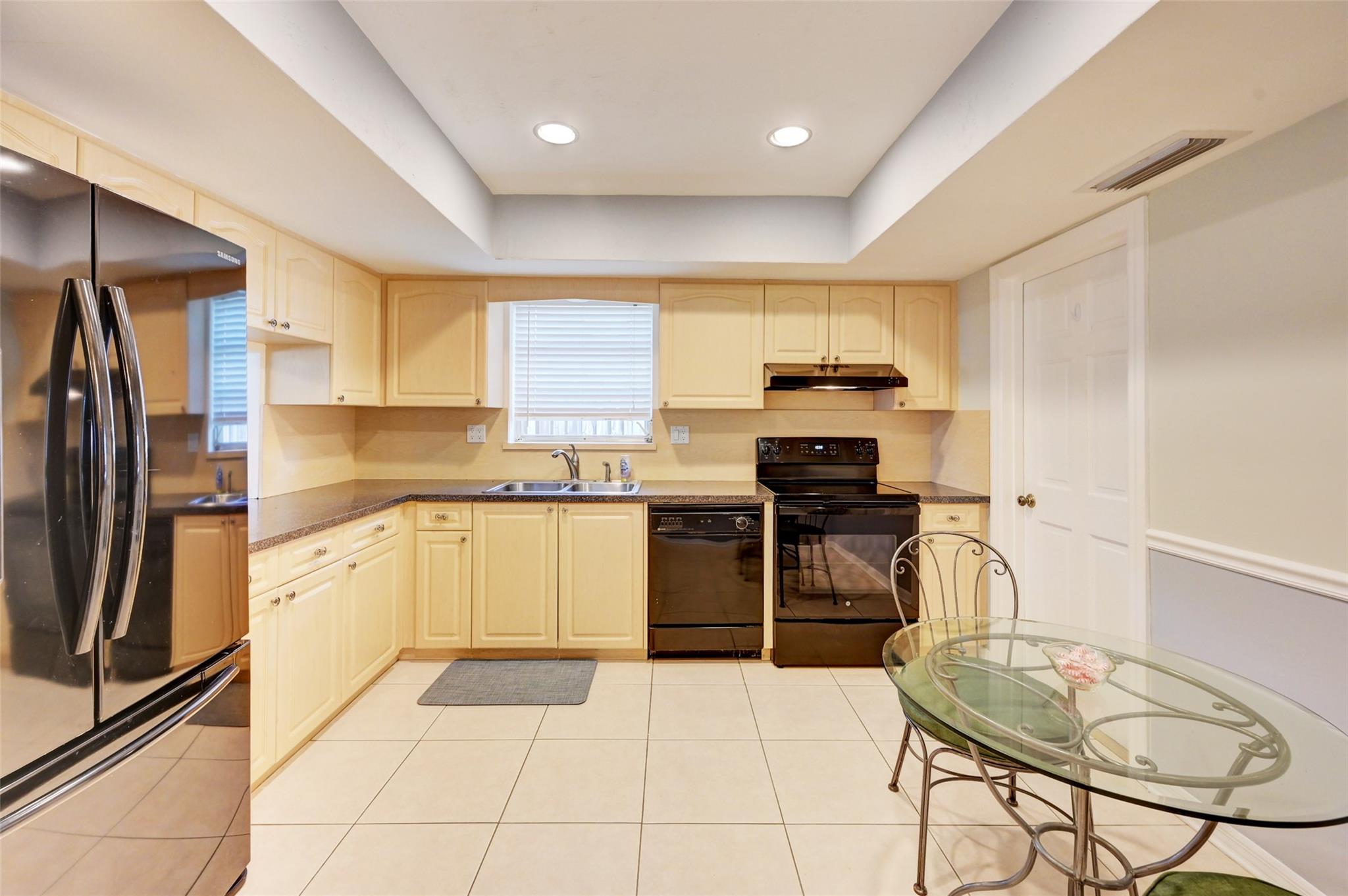 Pembroke Lakes Sec 1 76-4 - Residential