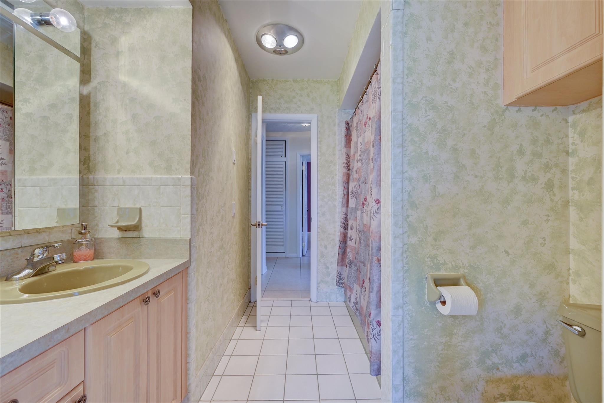 Pembroke Lakes Sec 1 76-4 - Residential