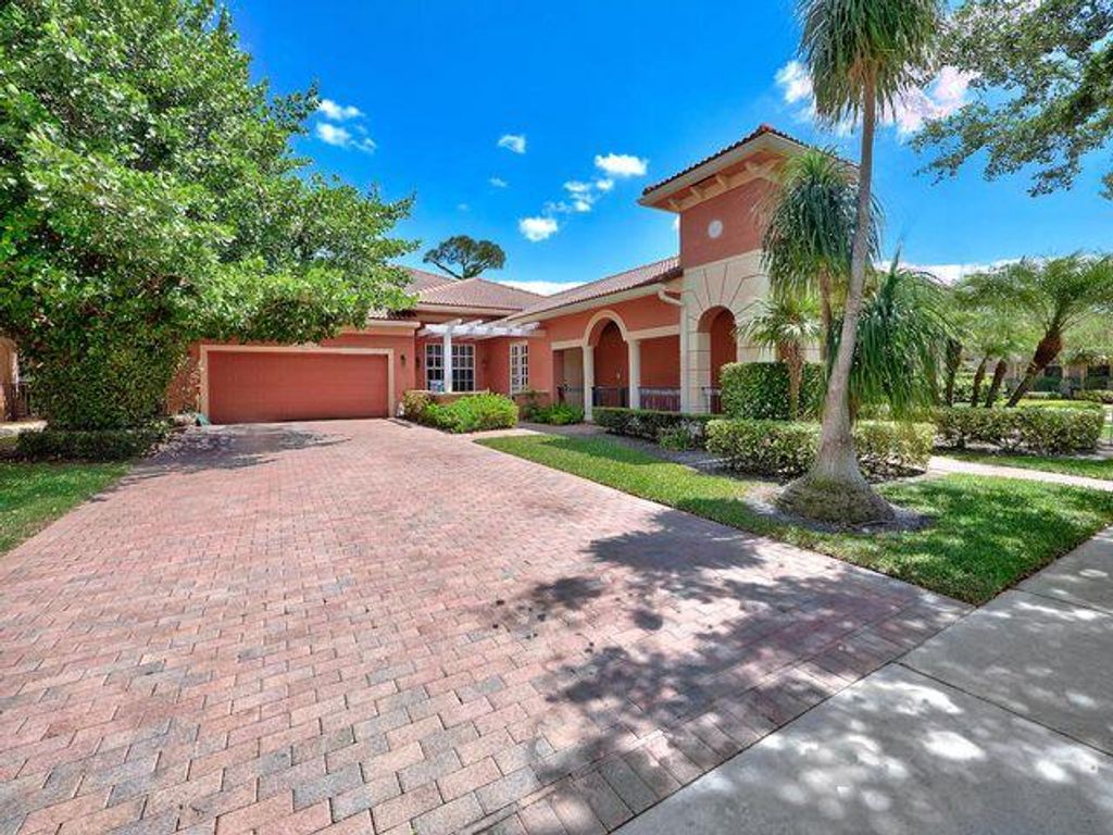 Photo of 153 Via Isabela, Jupiter, FL 33458 (MLS # R10761298)