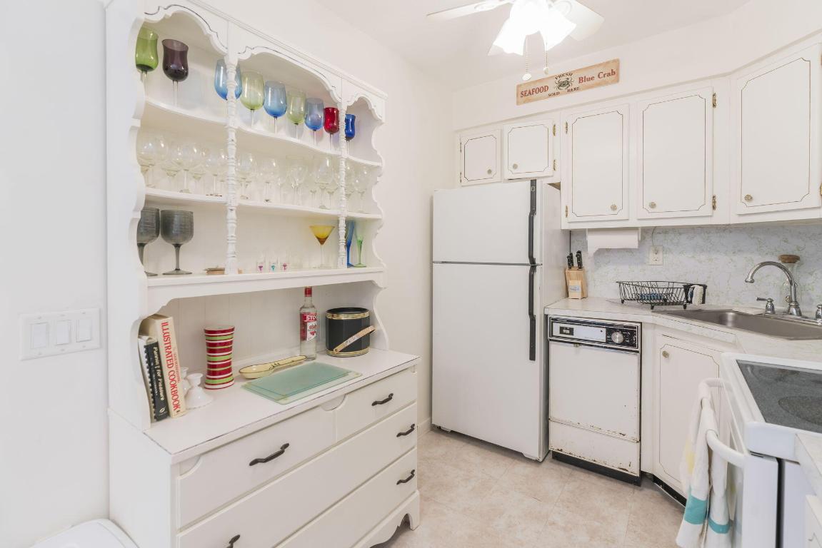 LEISURE BY THE SEA CONDO - Residential