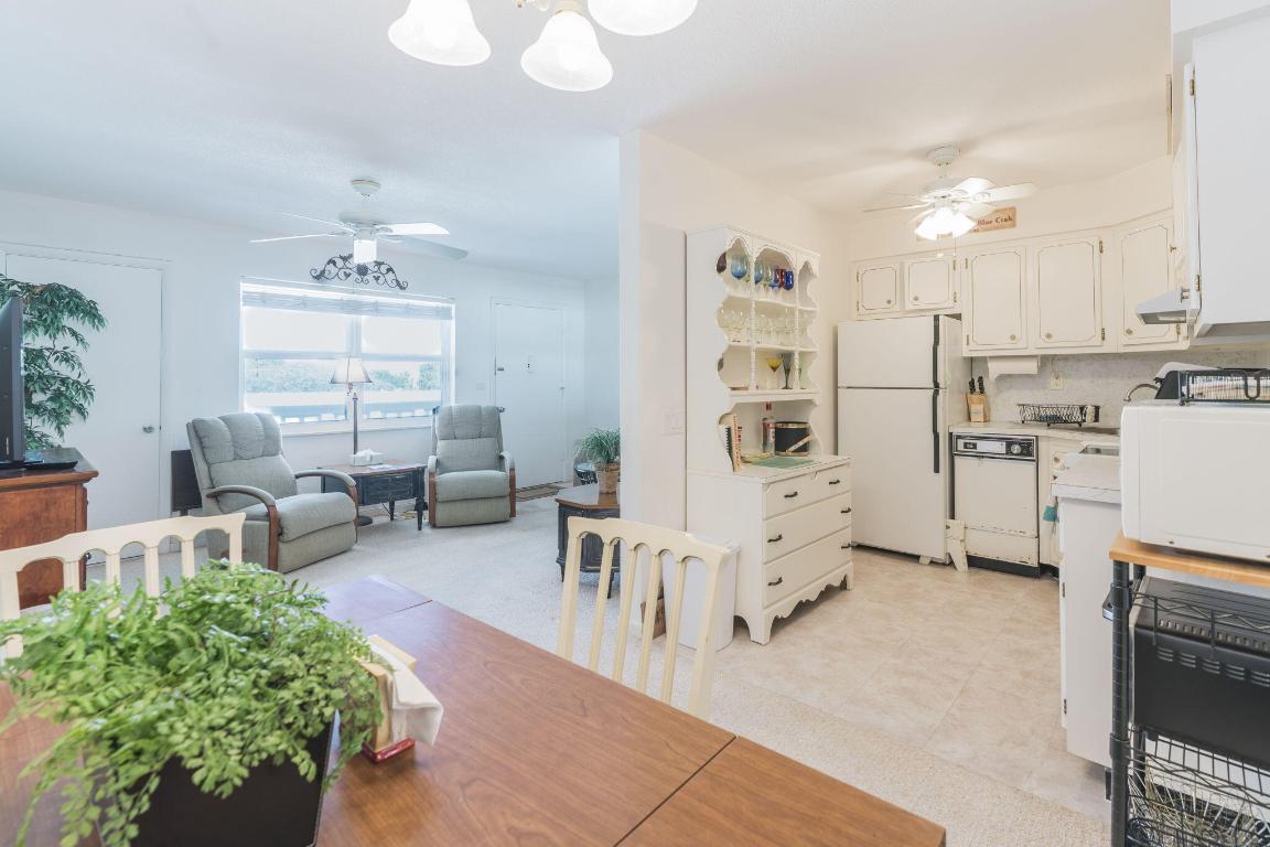 LEISURE BY THE SEA CONDO - Residential