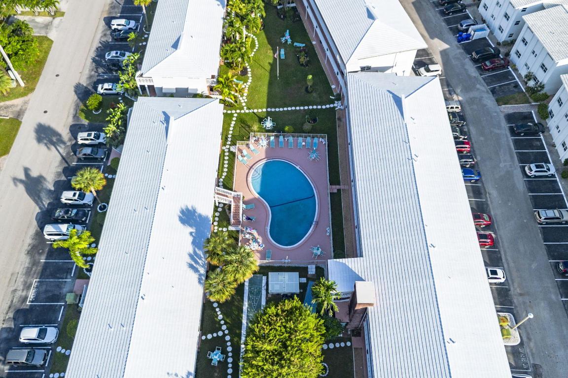 LEISURE BY THE SEA CONDO - Residential