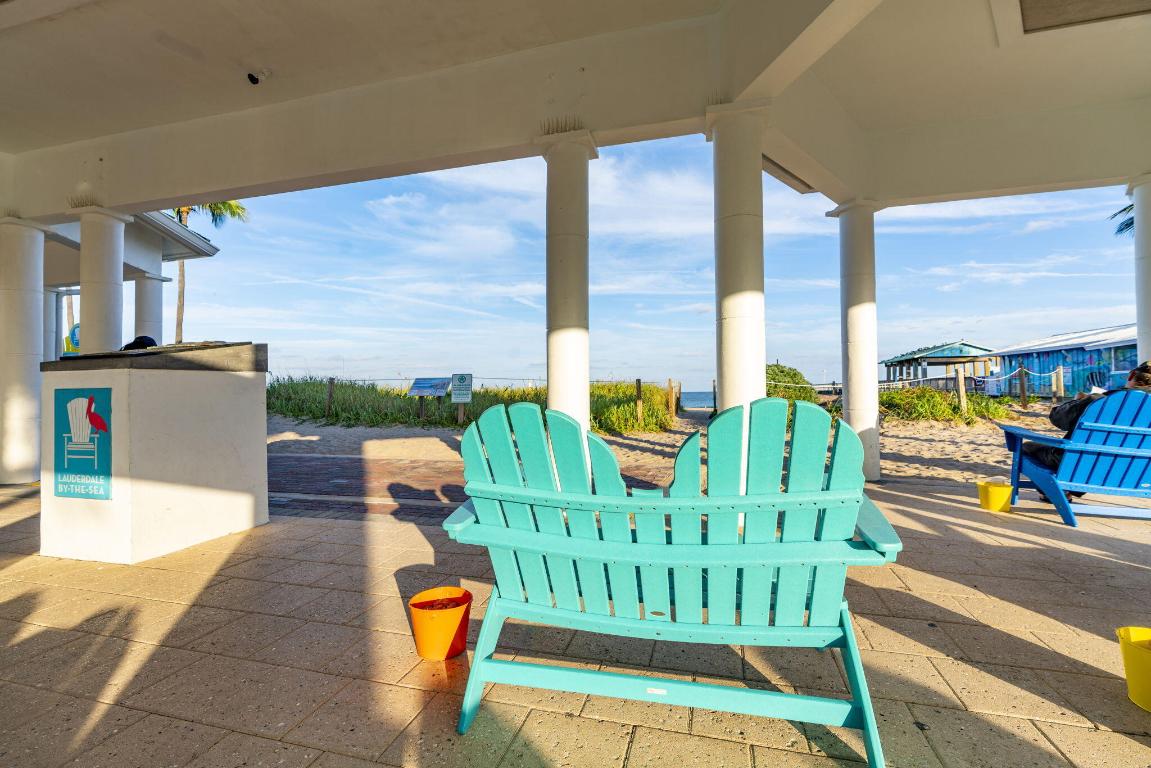 LEISURE BY THE SEA CONDO - Residential