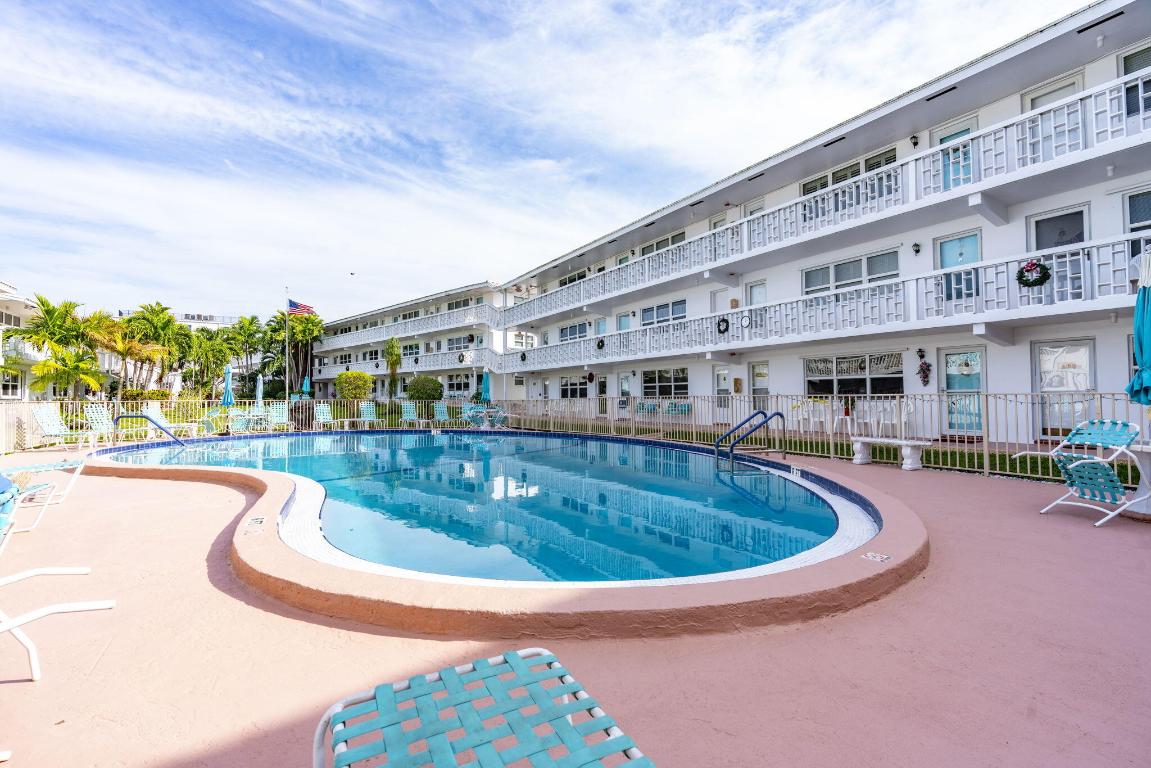 LEISURE BY THE SEA CONDO - Residential