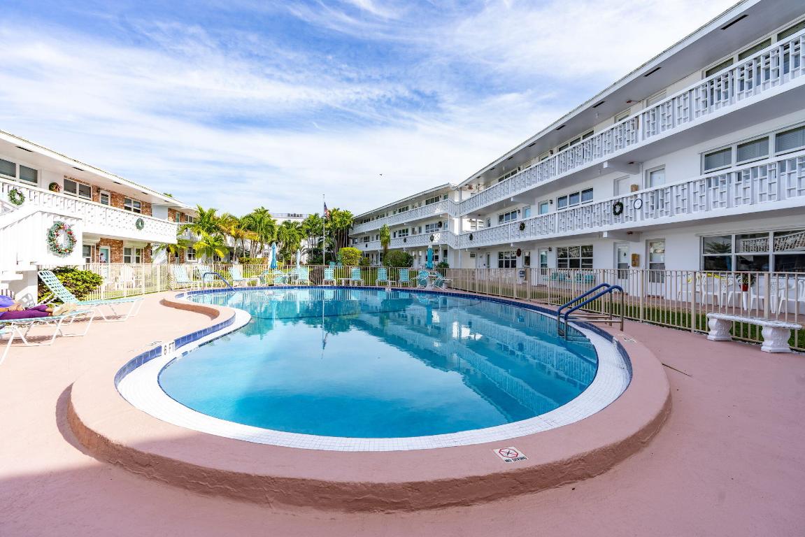 LEISURE BY THE SEA CONDO - Residential