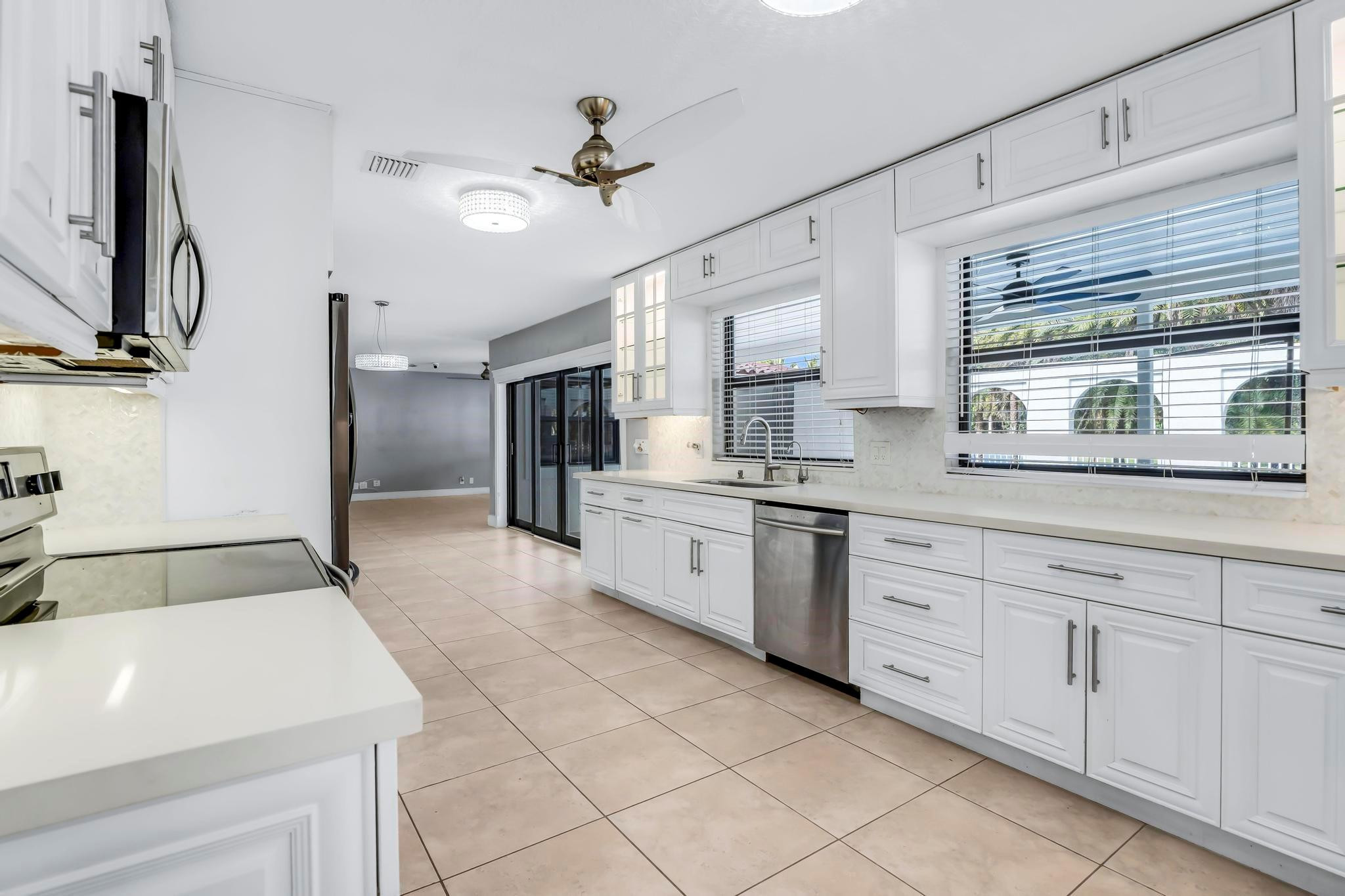 Chambers Sub Sw1/4 1-5b B - Residential Lease