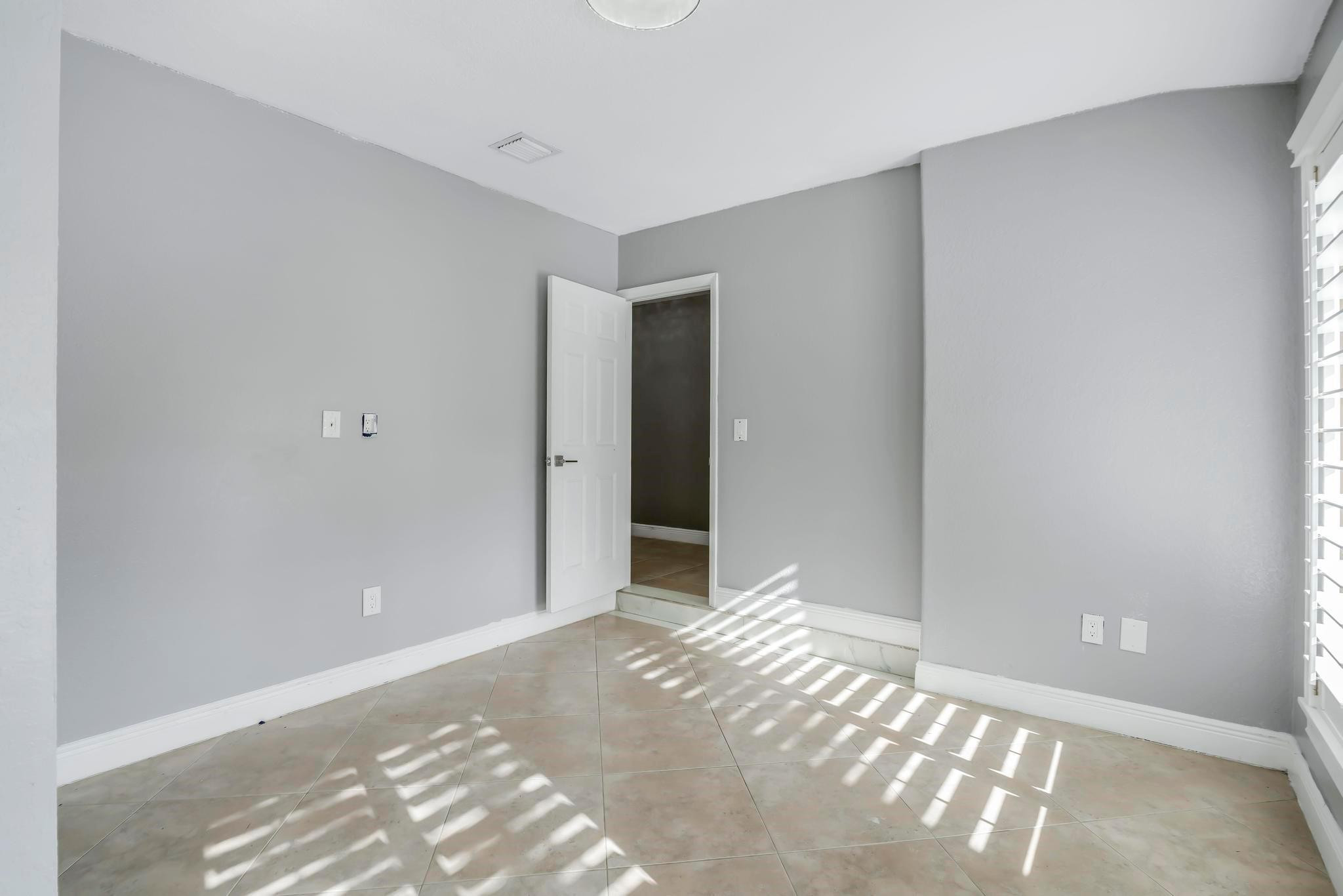 Chambers Sub Sw1/4 1-5b B - Residential Lease