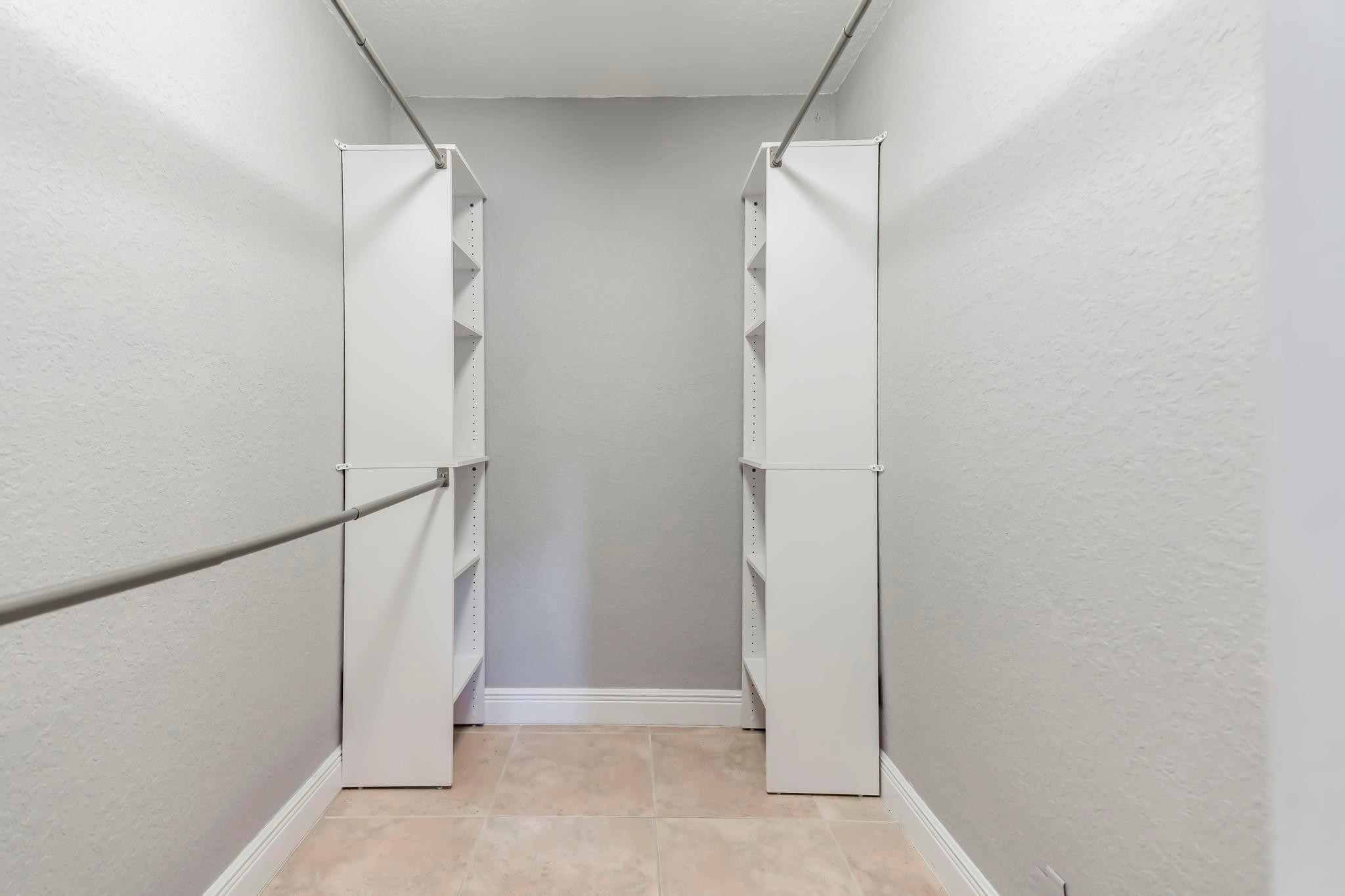 Chambers Sub Sw1/4 1-5b B - Residential Lease