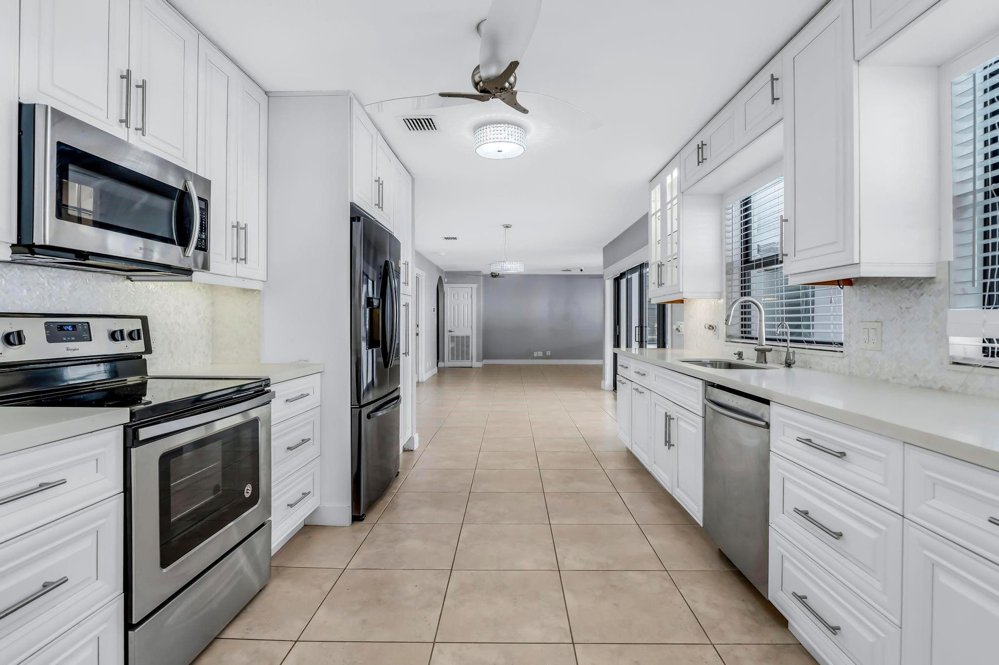 Chambers Sub Sw1/4 1-5b B - Residential Lease