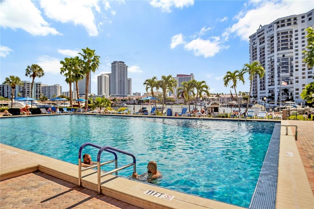 OLYMPUS CONDO - Residential