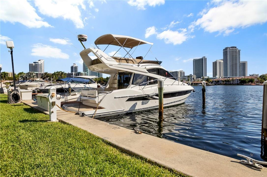 OLYMPUS CONDO - Residential