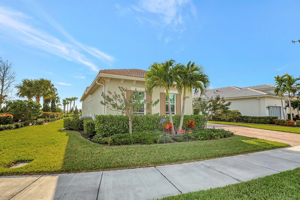 Photo of 11250 SW Lunata Way, Port Saint Lucie, FL 34987 (MLS # R10937664)