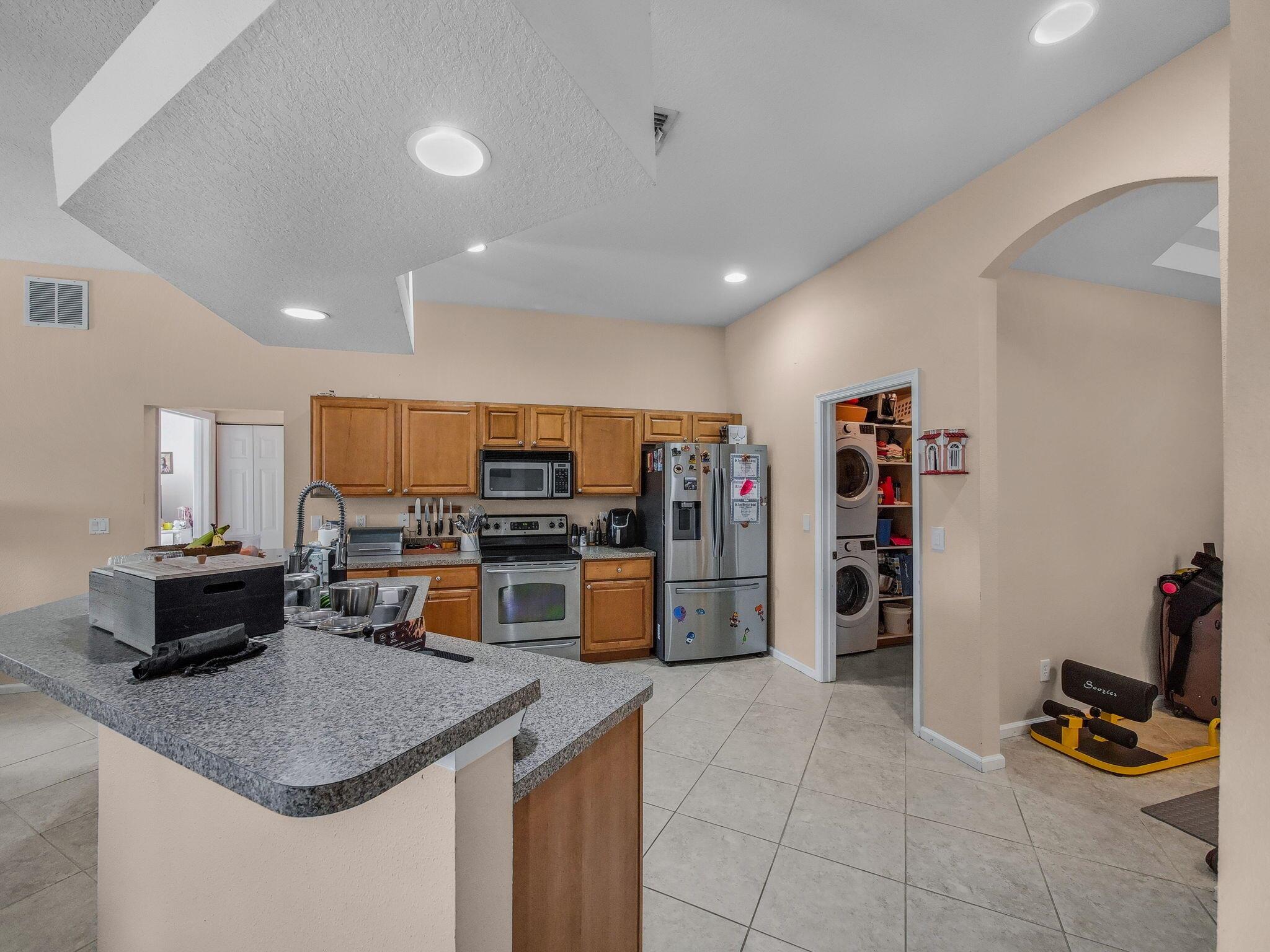 PORT ST LUCIE SECTION 33 - Residential