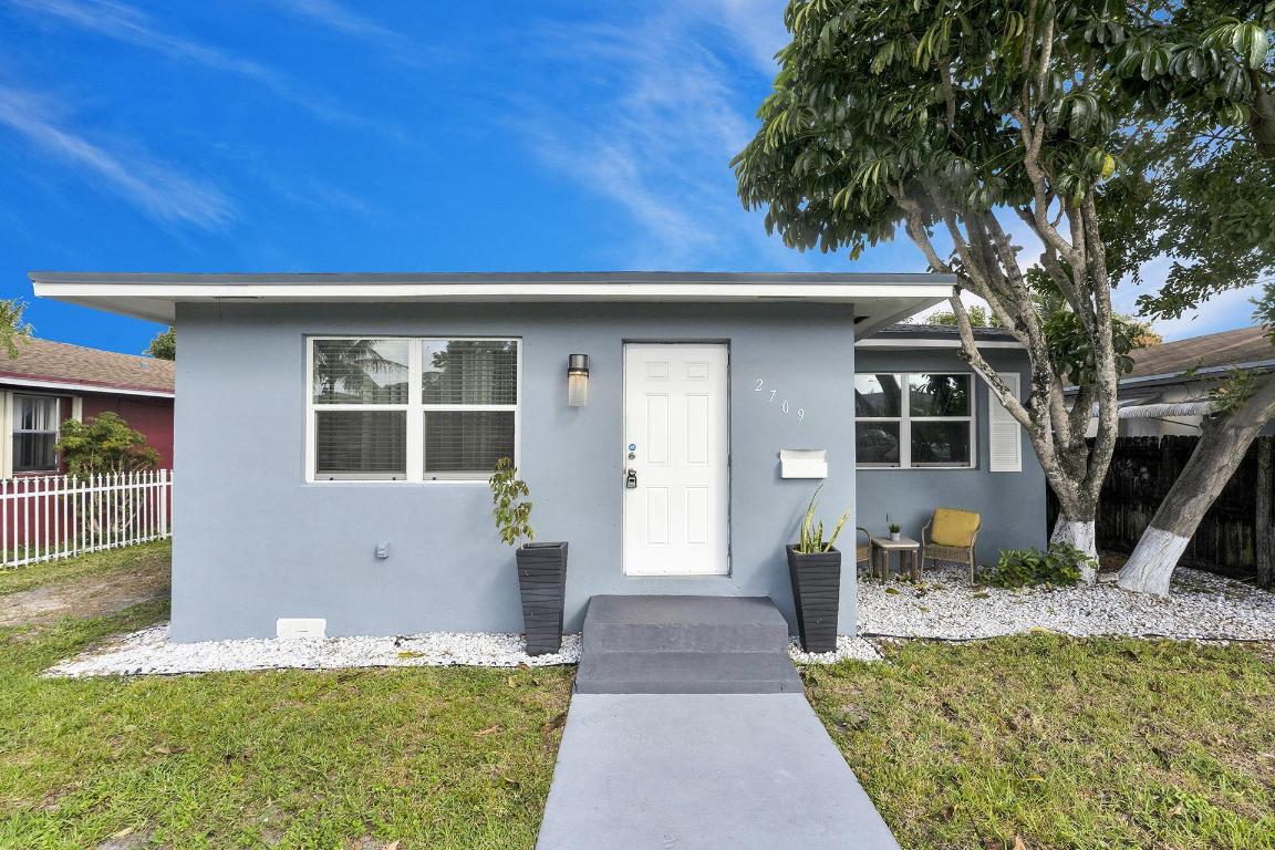 SOUTH HOLLYWOOD AMD PLAT - Residential Lease