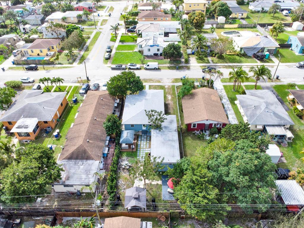 SOUTH HOLLYWOOD AMD PLAT - Residential Lease