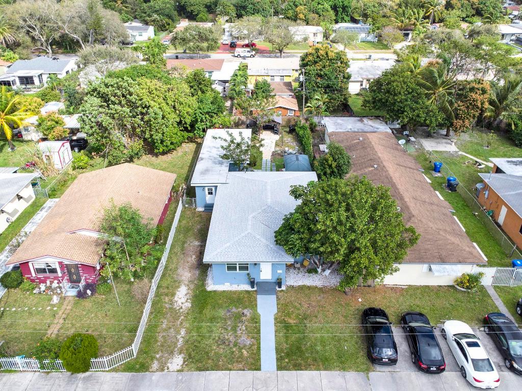 SOUTH HOLLYWOOD AMD PLAT - Residential Lease