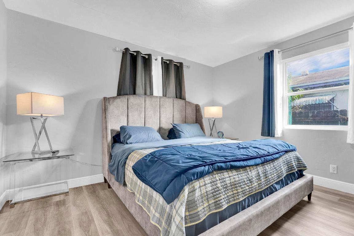 SOUTH HOLLYWOOD AMD PLAT - Residential Lease