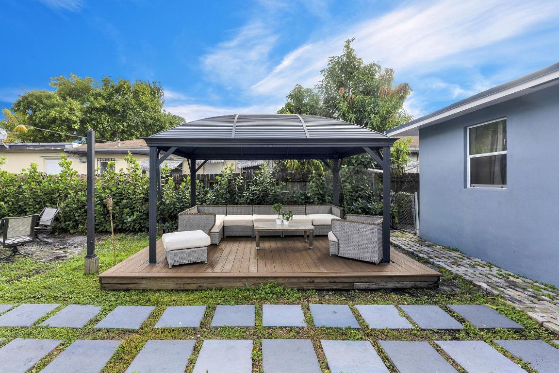 SOUTH HOLLYWOOD AMD PLAT - Residential Lease