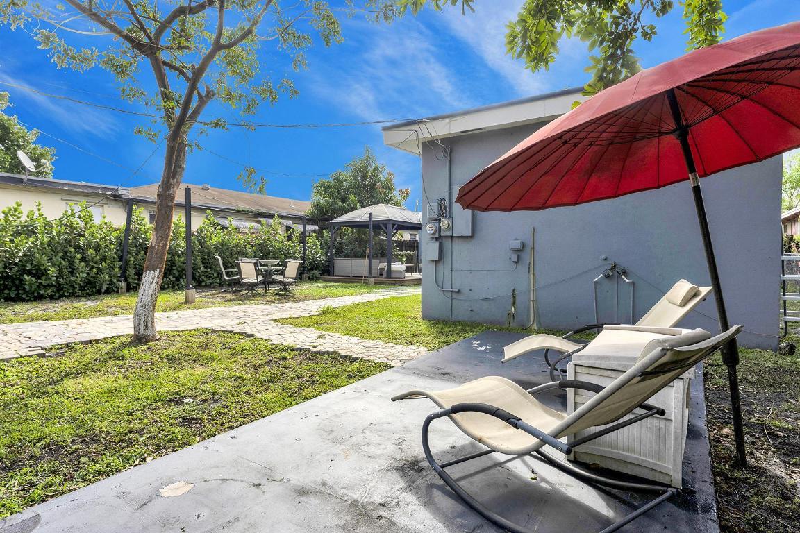 SOUTH HOLLYWOOD AMD PLAT - Residential Lease
