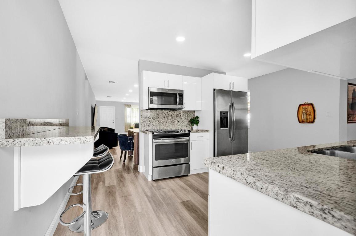 SOUTH HOLLYWOOD AMD PLAT - Residential Lease