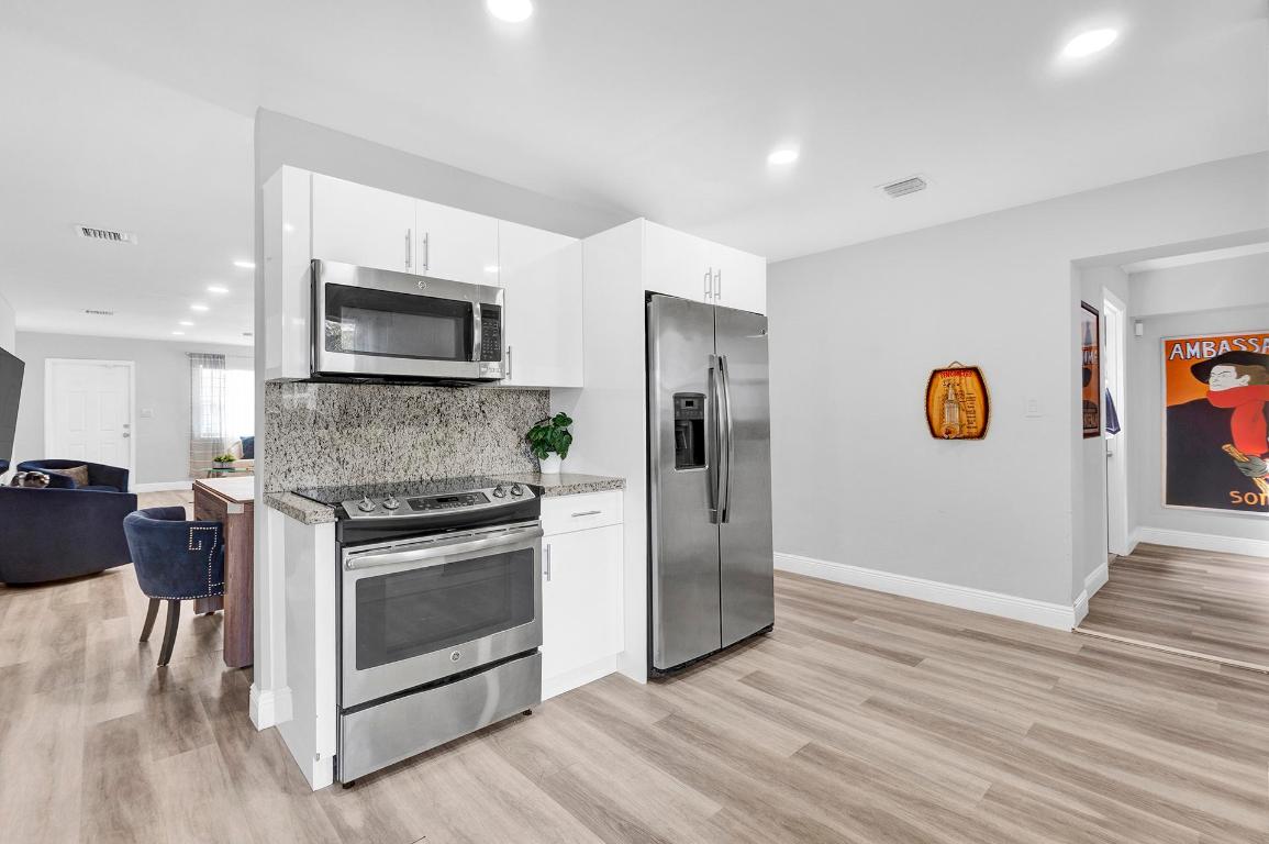 SOUTH HOLLYWOOD AMD PLAT - Residential Lease