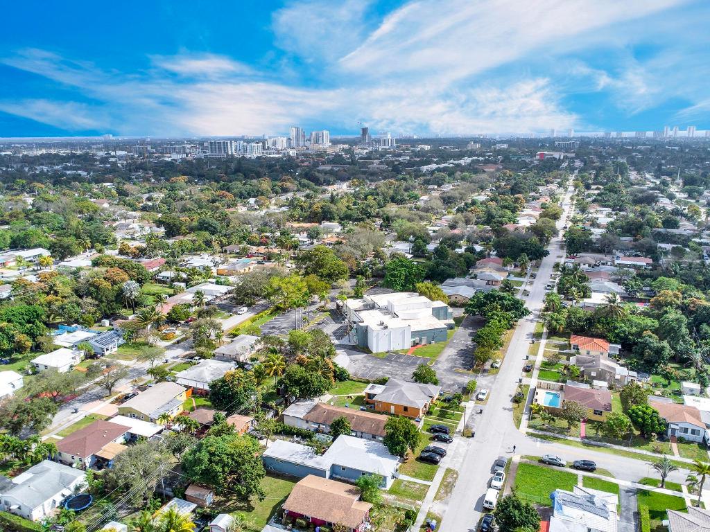 SOUTH HOLLYWOOD AMD PLAT - Residential Lease