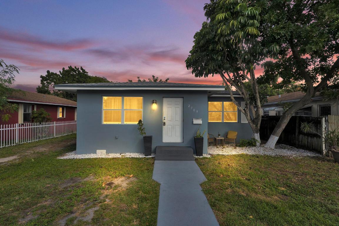 SOUTH HOLLYWOOD AMD PLAT - Residential Lease