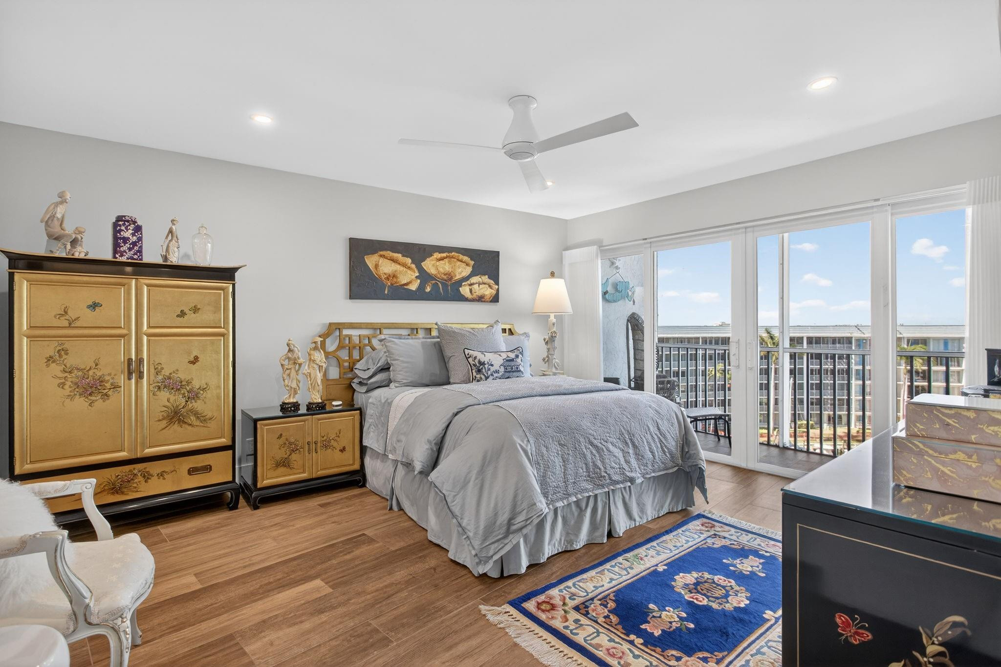 HILLSBORO COVE - Residential