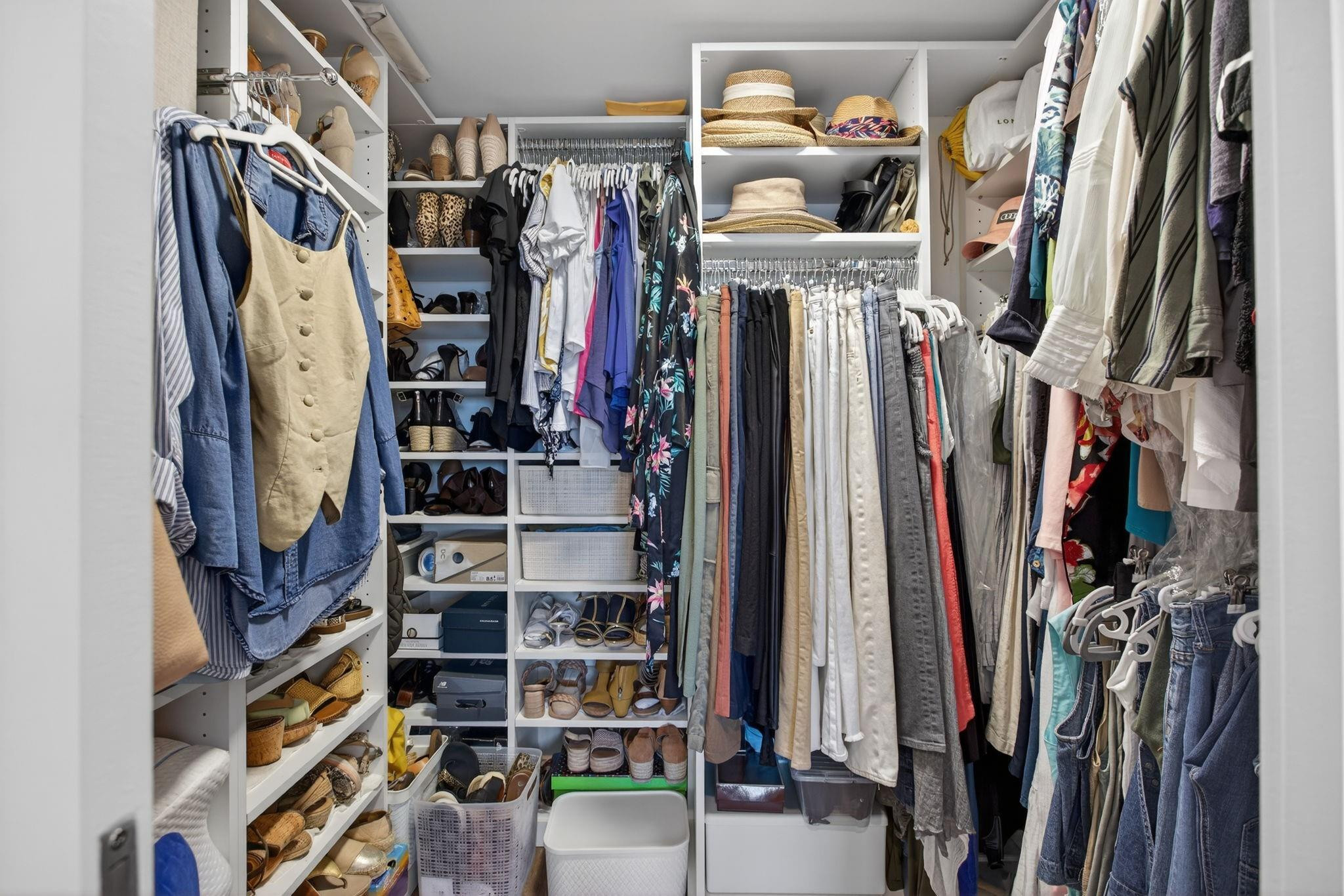 HILLSBORO COVE - Residential