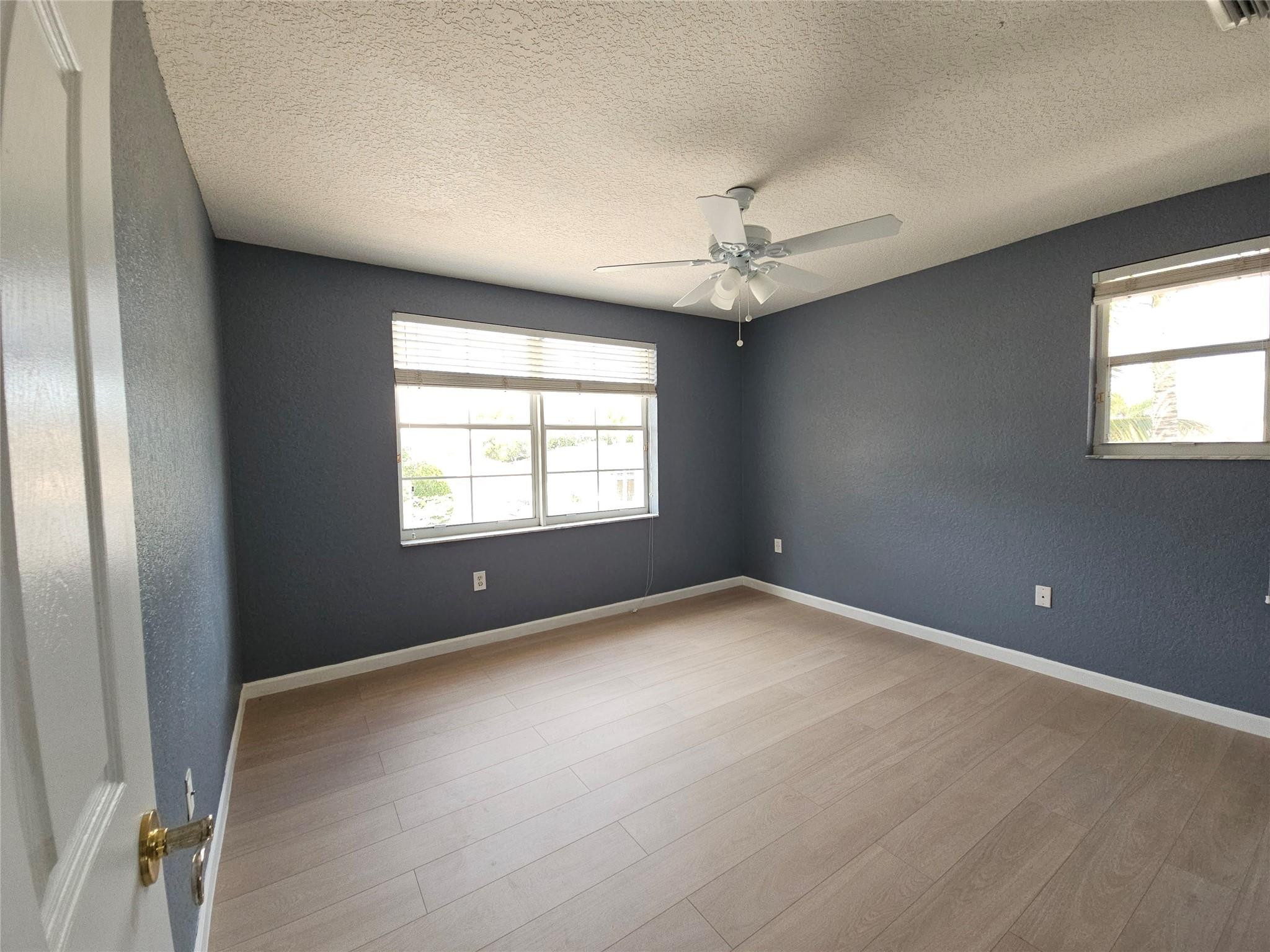 PEMBROKE ISLES IV - Residential Lease