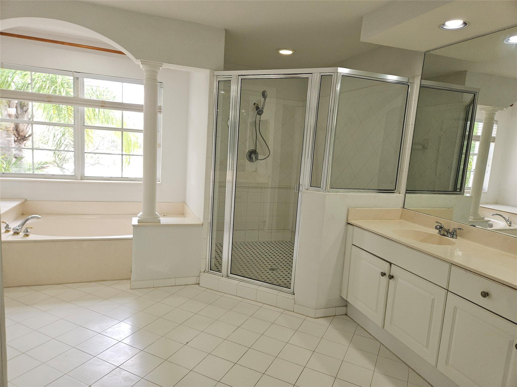 PEMBROKE ISLES IV - Residential Lease