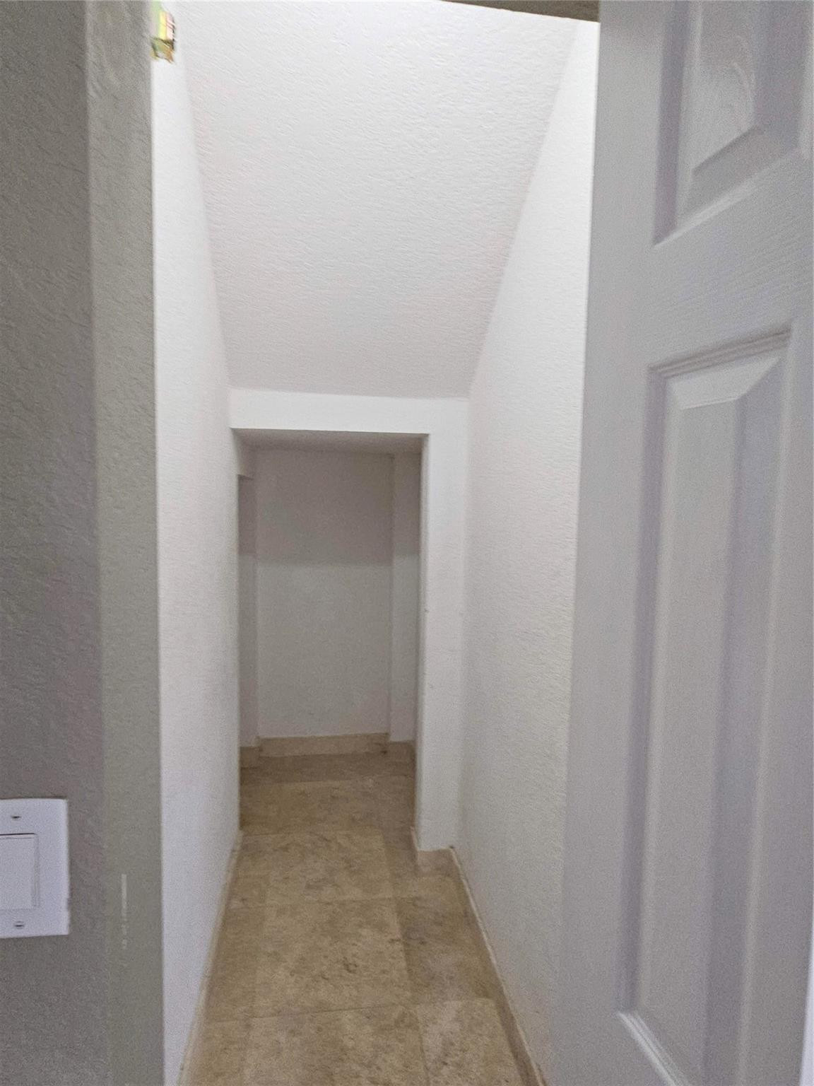 PEMBROKE ISLES IV - Residential Lease