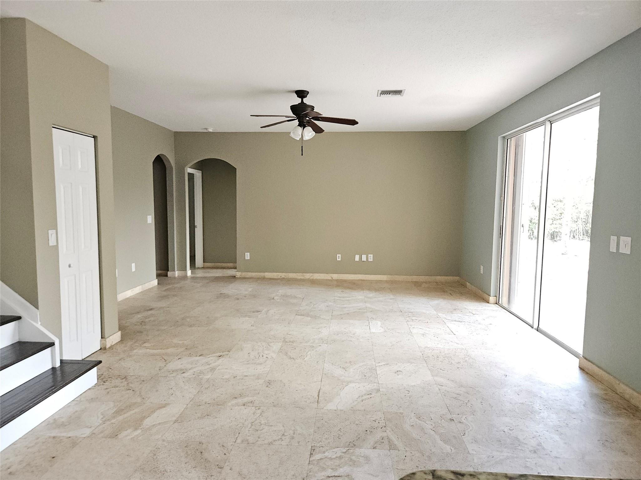 PEMBROKE ISLES IV - Residential Lease