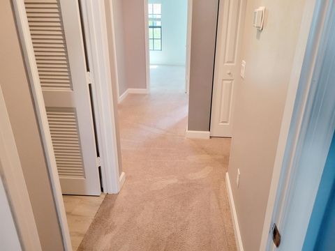 Townhouse in Riviera Beach FL 4305 Bradbury Court Ct 27.jpg