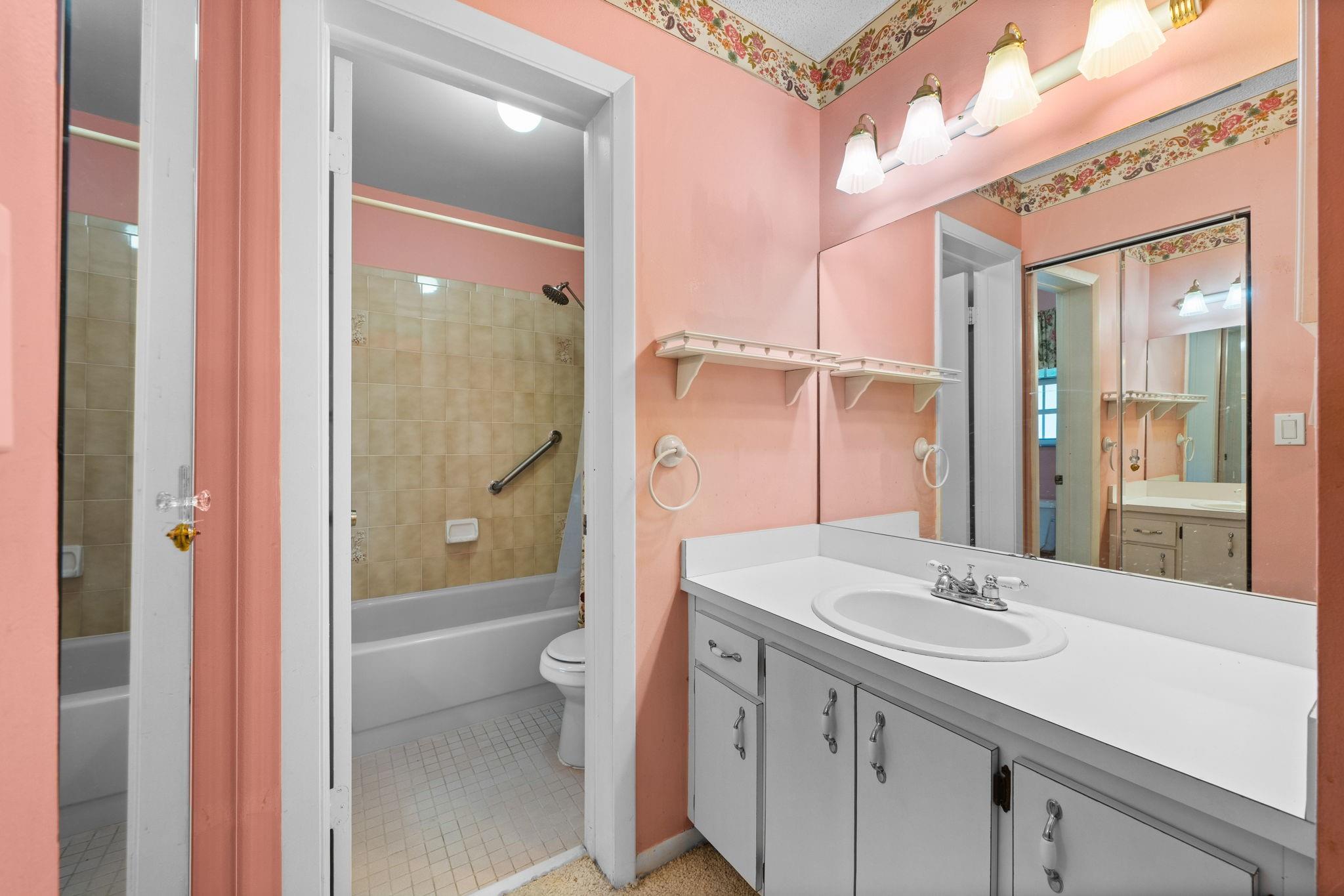 Flamingo Gardens - Residential
