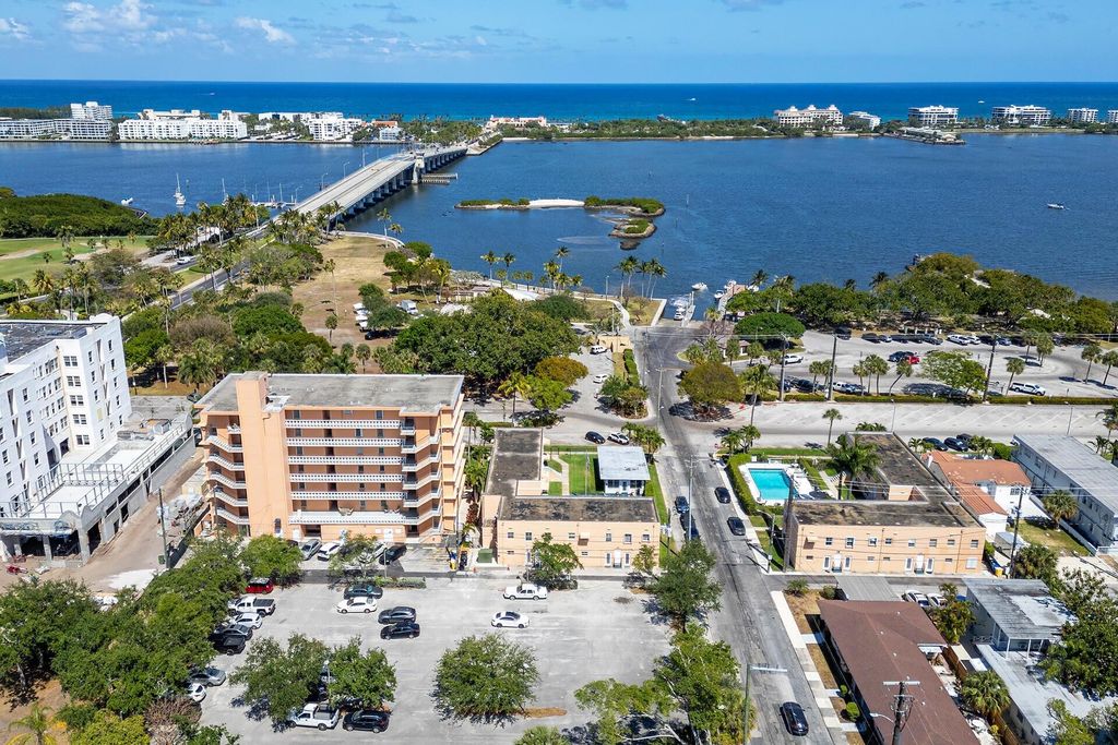 Photo of 15 S Golfview Road #405, Lake Worth Beach, FL 33460 (MLS # R11086853)