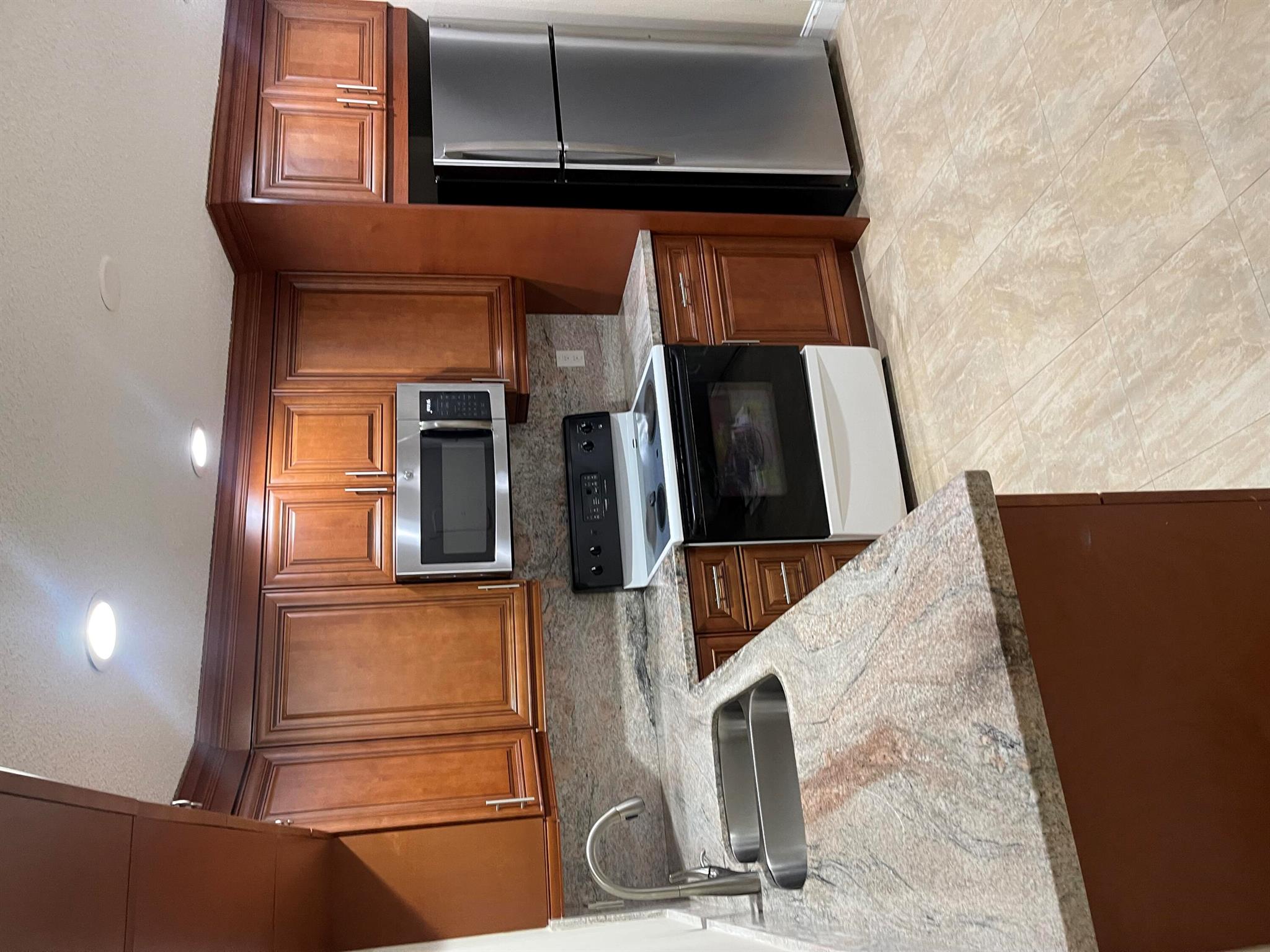 Well kept 4/2 available for immediate occupancy.