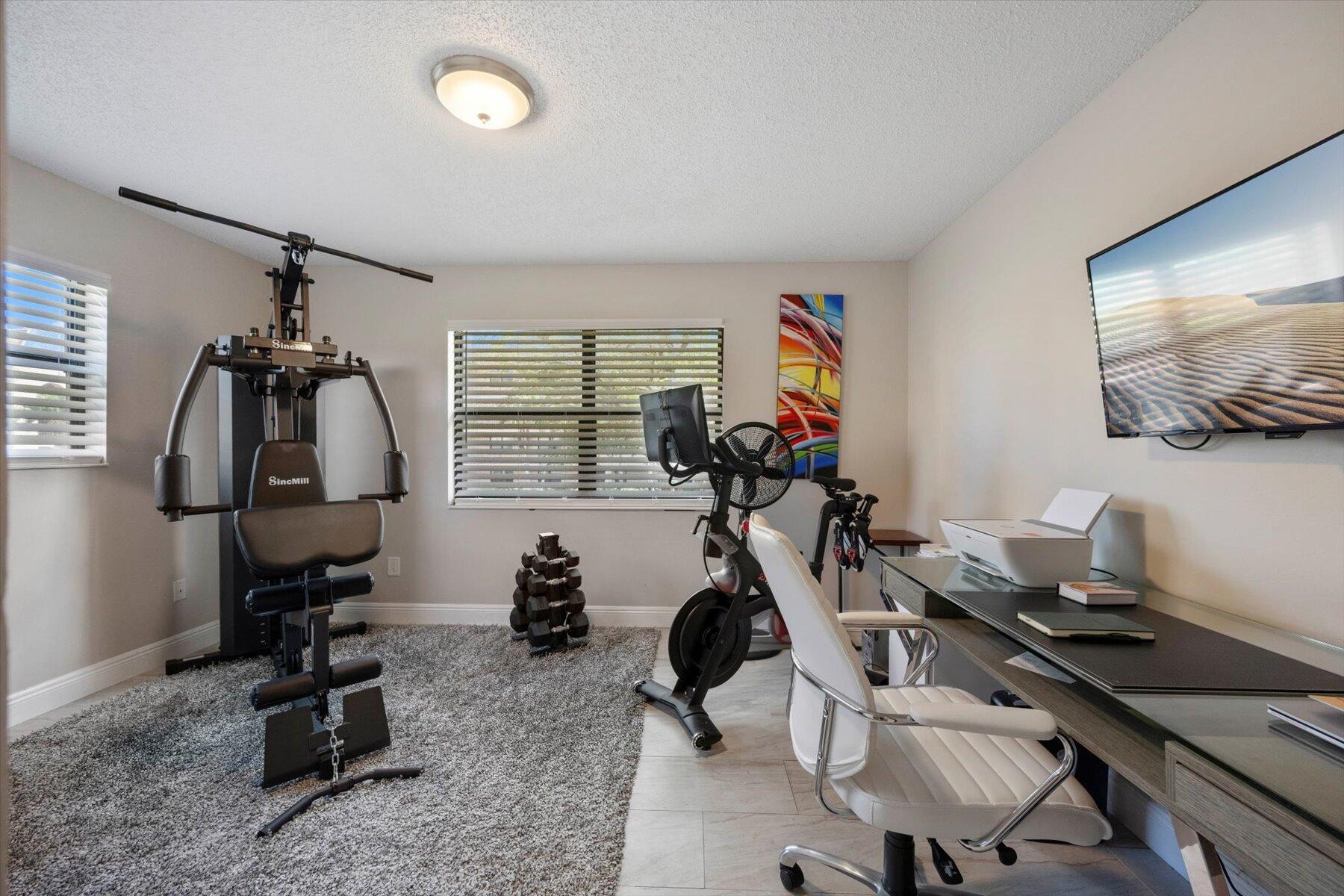 GOLDEN LAKES VILLAGE COND - Residential