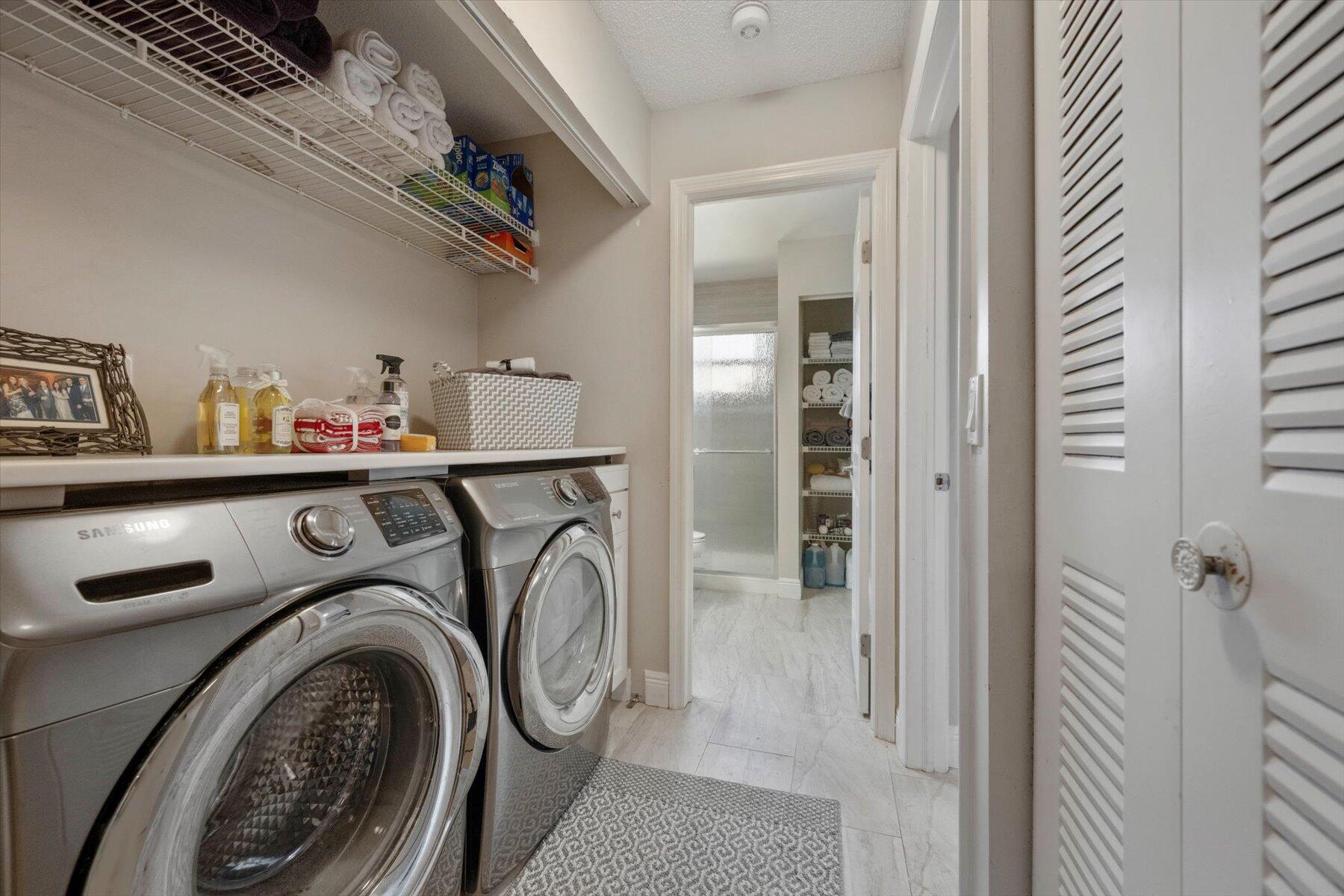 GOLDEN LAKES VILLAGE CONDO R - Residential