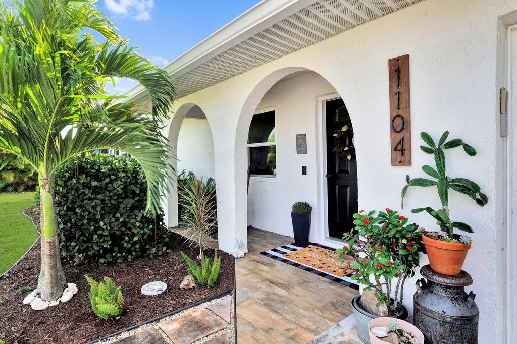 Photo of 1104 NW 12th Terrace, Stuart, FL 34994 (MLS # R10942652)