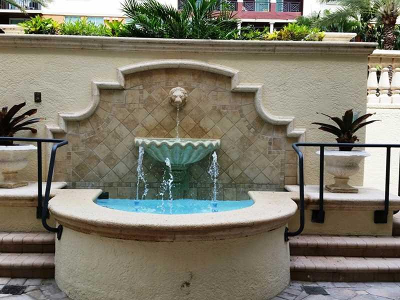 PRADO CONDO - Residential