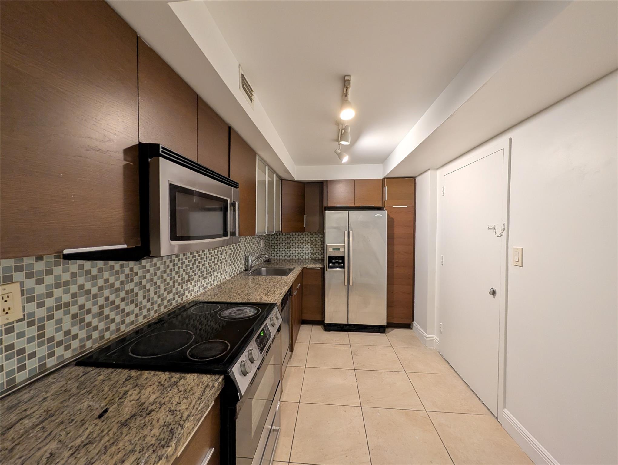 Bayview Palms - Residential Lease